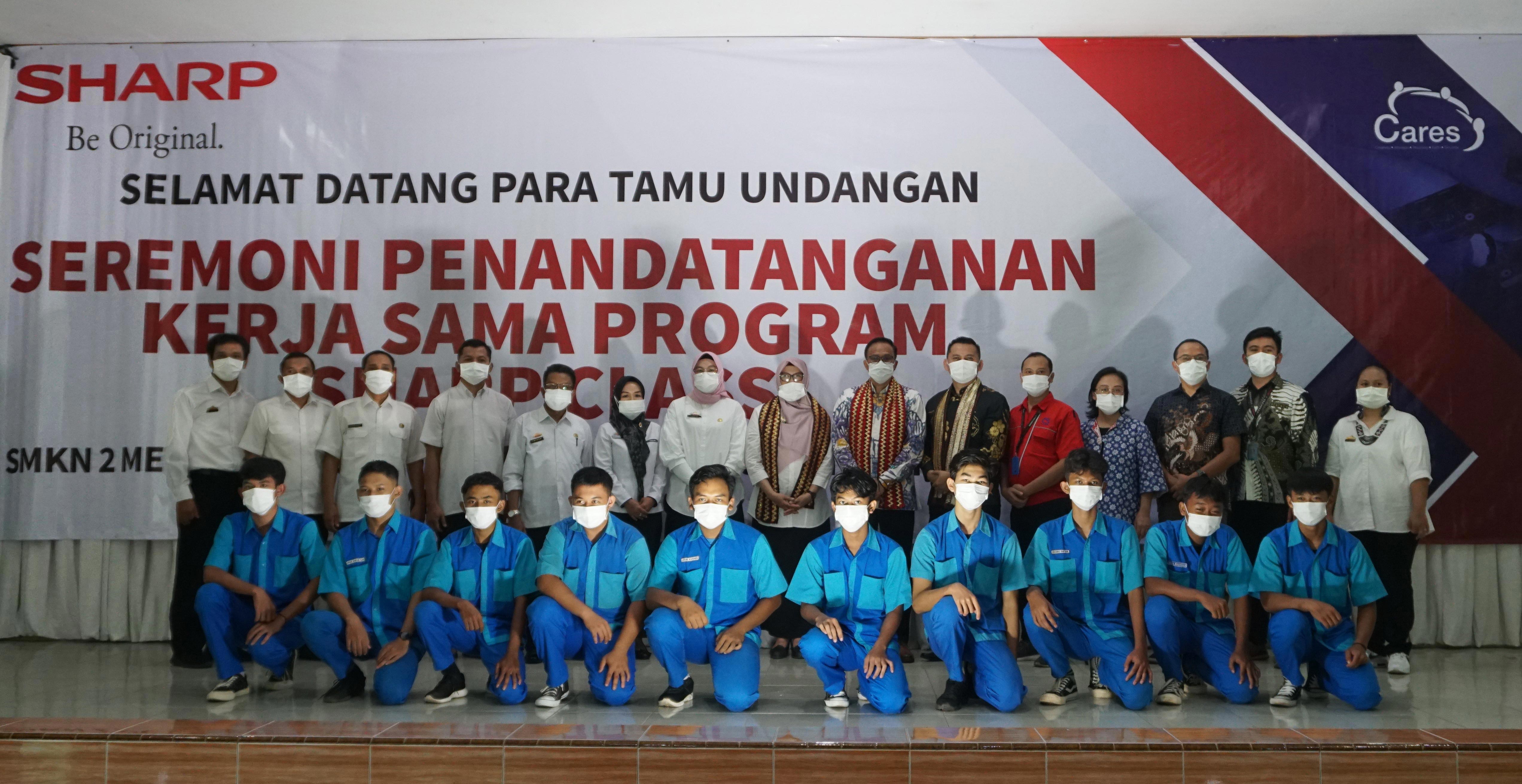 030%20-%203%20Foto%20Bersama%20Siswa%20Peserta%20Sharp%20Class%20SMKN%202%20Metro%20Lampung.jpg