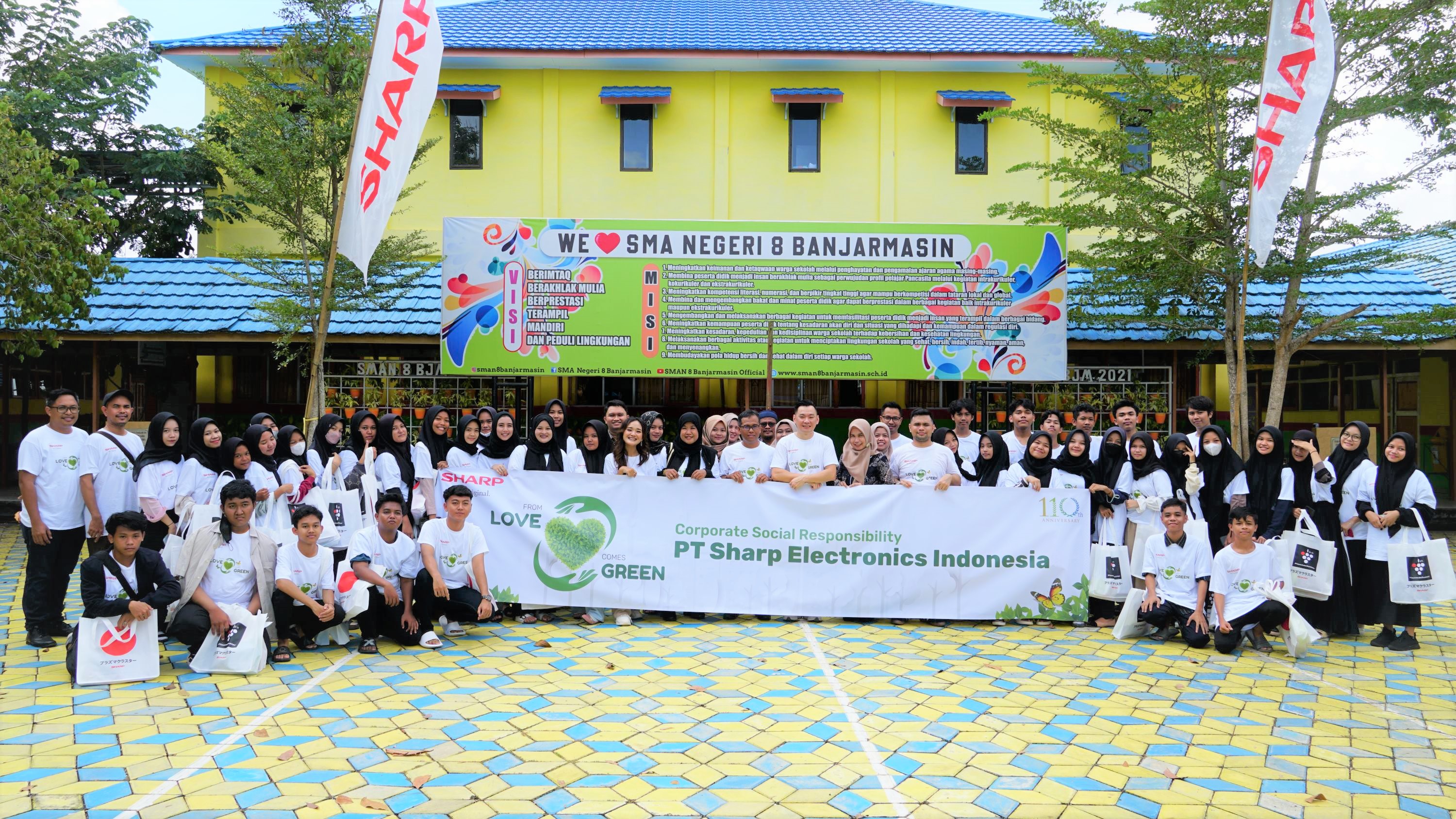 Sharp Ecobition di SMAN 8 Banjarmasin