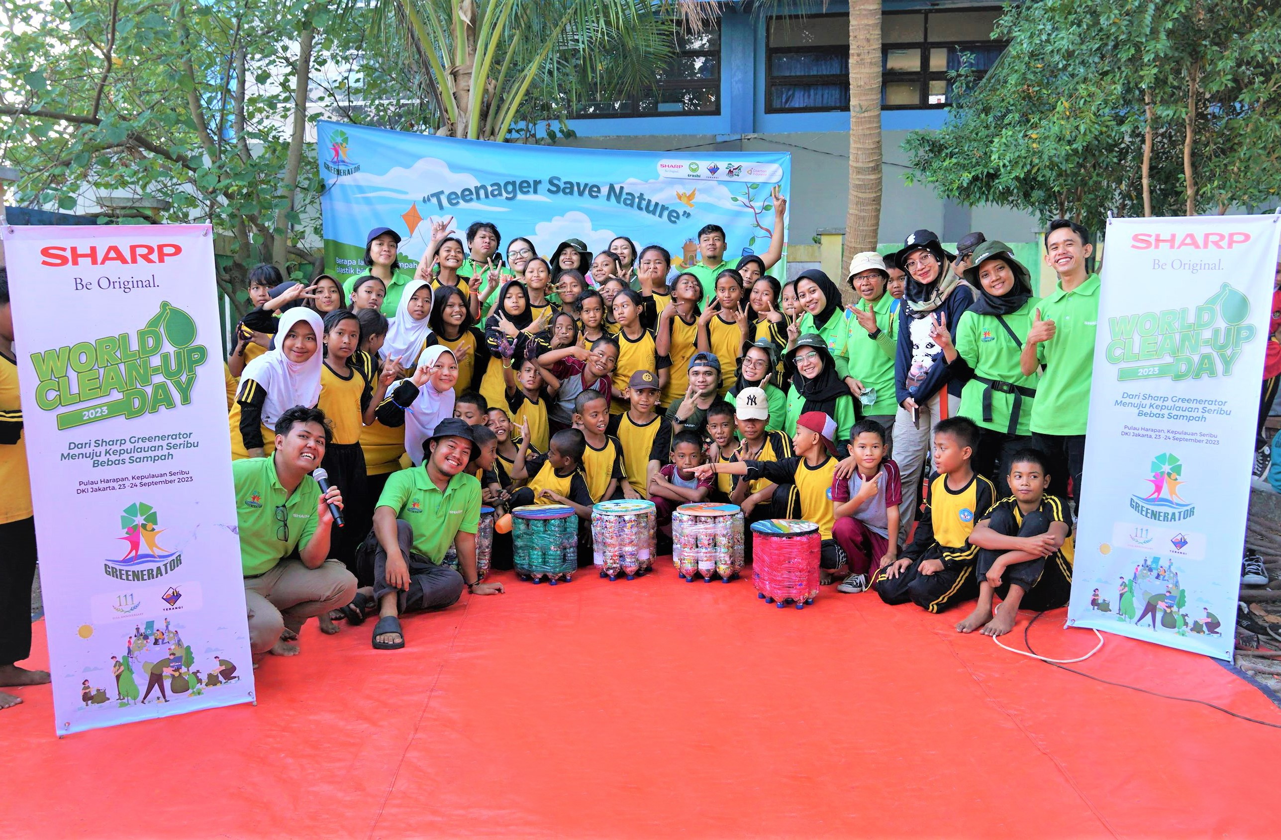 Workshop Eco Brick yang dilakuakn Sharp Greenerator di Pulau Harapan