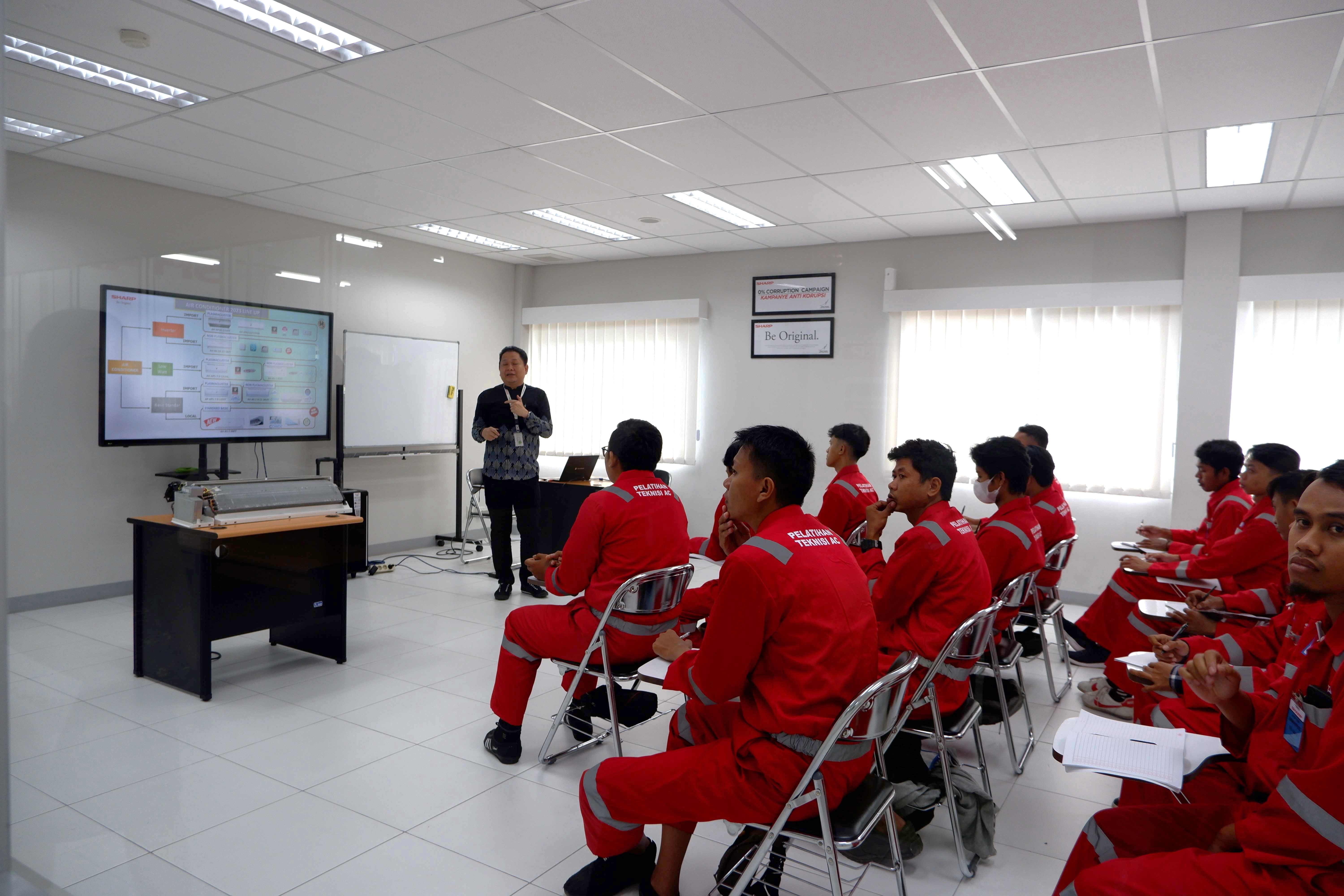 Sharp Program Pelatihan Teknisi